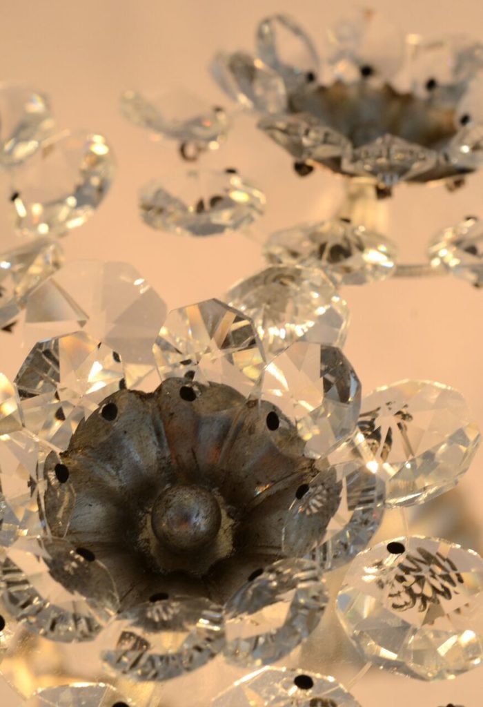 Close-up of floret details on AERIN Claret Short Pendant 